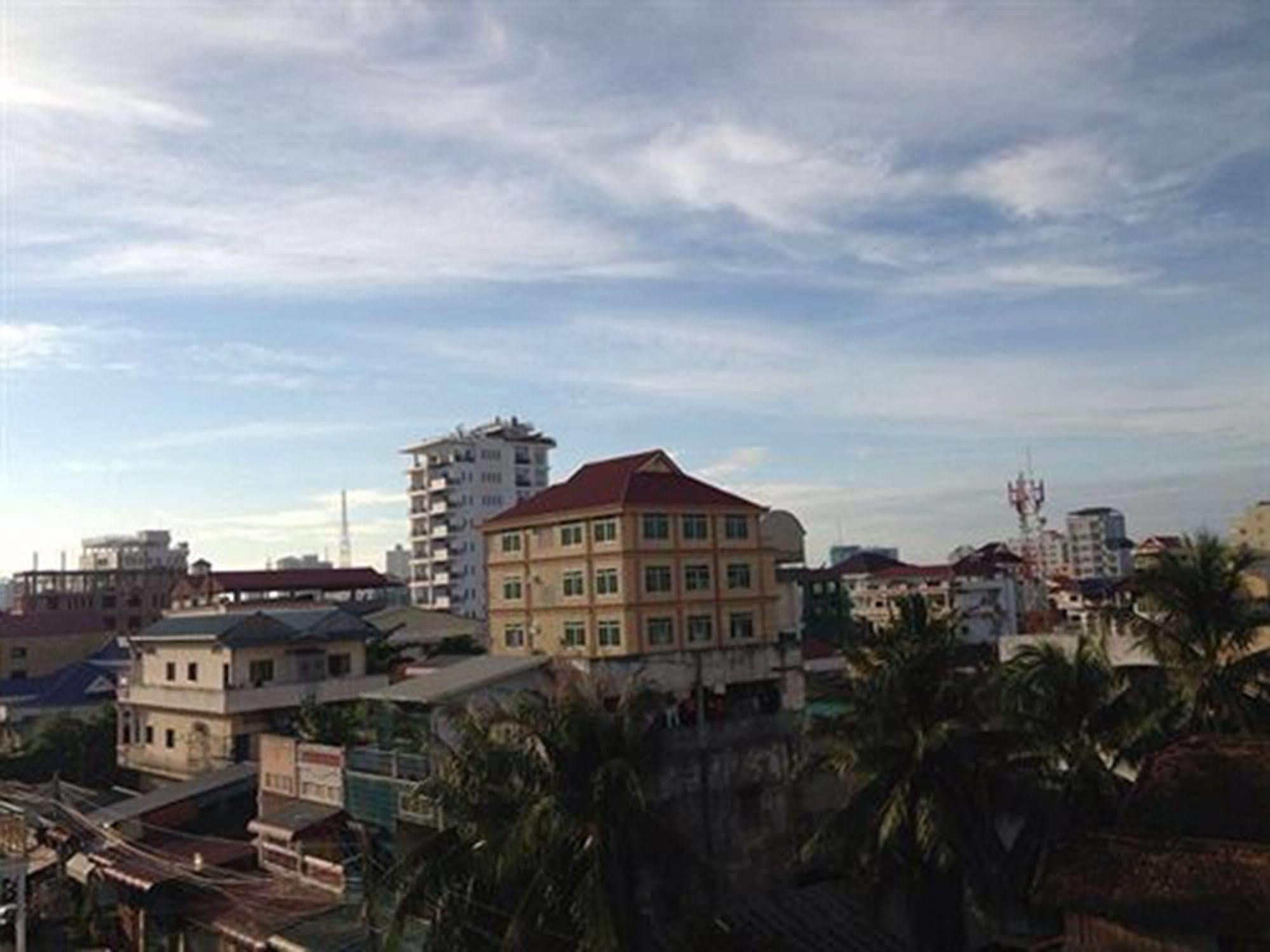 Homeland Guesthouse Phnom Penh Extérieur photo