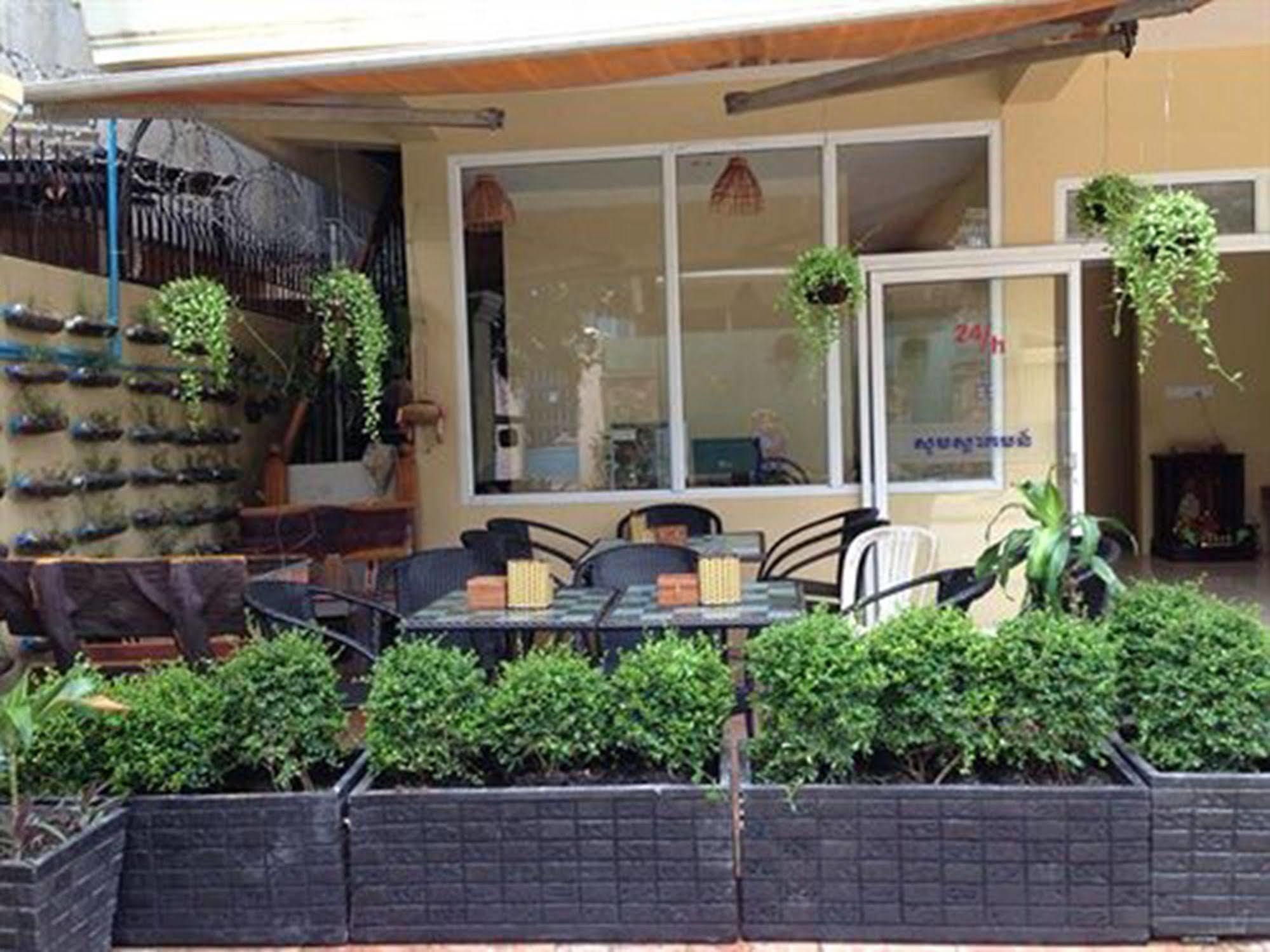 Homeland Guesthouse Phnom Penh Extérieur photo